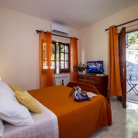 La Natura X6 With Garden And Free Private Parking Sorrento